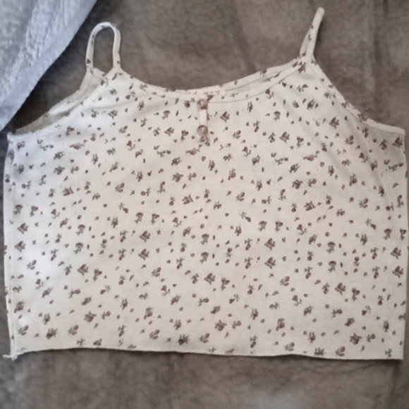 ROMWE Other - Cropped tank top